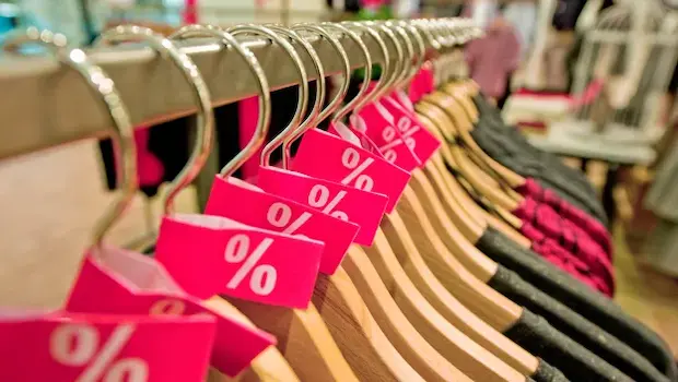 Administra precios y promociones por producto, maximizando las ventas y adaptando la oferta a cada temporada.